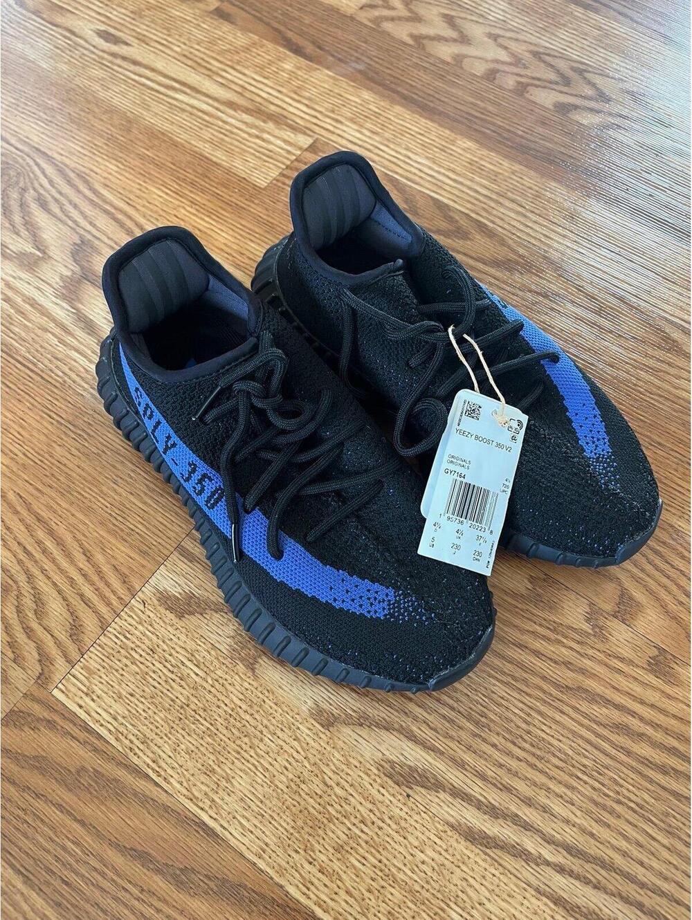 Men’s Adidas Yeezy Boost 350 V2 'Dazzling Blue'